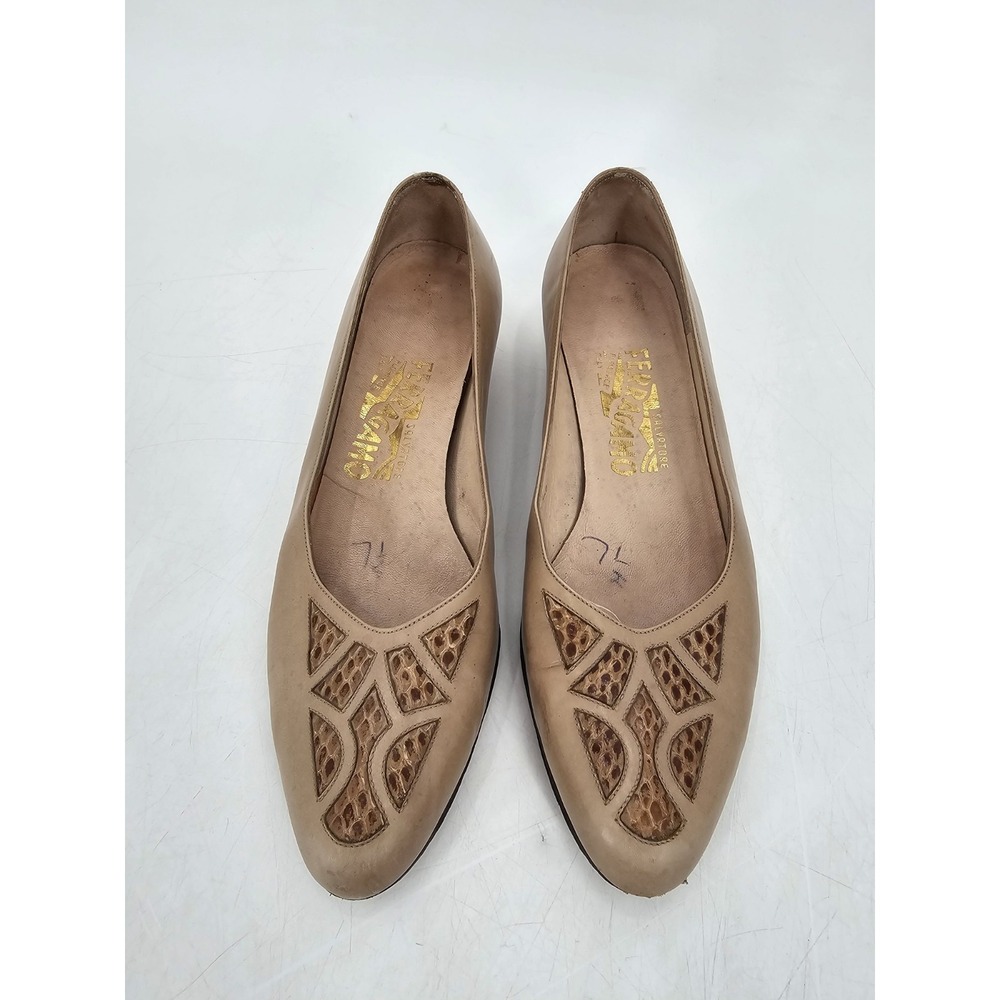 Vintage‎ SALVATORE FERRAGAMO Taupe Brown Leather Low Heel Court Shoes US 7.5 B